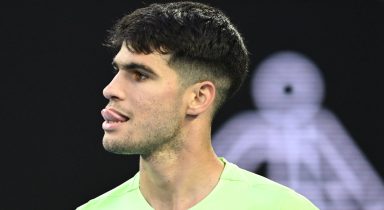 Alcarazs AO title contention in trouble; Spaniard loses to Demon ahead of event