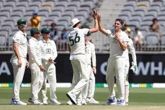 AUS vs PAK 3rd Test, Day 3: Visitors in danger of Aussie washout after epic collapse
