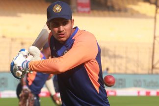 Dubes blaze and Kohlis return put Gills spot on Ice in Indias XI for Indore T20I