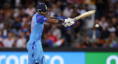 WATCH: Hardik Pandya plays cricket with fans in Mumbai ahead of IPL 2024