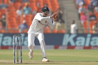 Injury scare for India! Centurion Shubman Gill out of Day 4 play