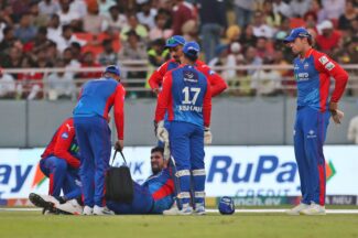 Bad news for Delhi Capitals, Ishant Sharma walks off injured after twisting ankle in PBKS vs DC clash