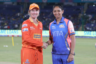 Sprinkler Surprise in WPL! WATCH as Mumbai Indians-Gujarat Giants match suffers bizarre stoppage