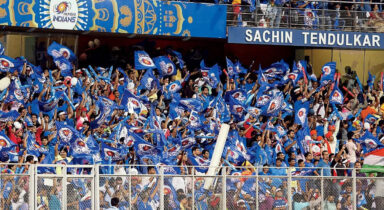 Coetzee beats MS Dhoni to evoke 131.8 dB cheer from crazy Mumbai Indians fans