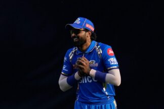 MI fans behave after Virat Kohlis appeal, cheer MI captain Hardik Pandya in rare sight