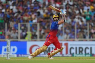 AB de Villiers backs Virat Kohli after Data driven Pundits accuse him of slow strike rate