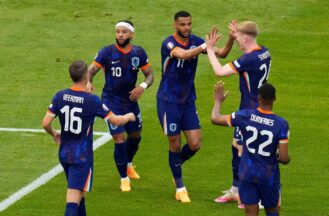 Poland 1-2 Netherlands: Wout Weghorst scores late winner as Dutch claim narrow win over Eagles
