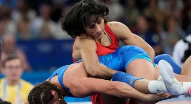 How does wrestling weigh-in work? Why was Vinesh Phogat disqualified