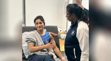 Hair cut short, severely dehydrated: Glimpse of distraught Vinesh Phogat from hospital bed