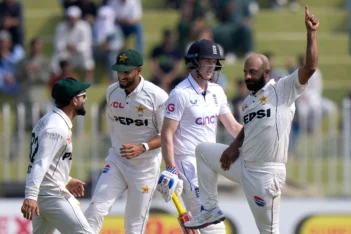 Sajid Khans spin dominance leaves England reeling, but visitors fight back in Rawalpindi Test