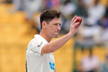 Matt Henrys fiery fifer in cloudy Bengaluru stuns India to a 46-run collapse