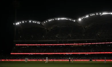 Floodlight malfunction halts play during Pink Ball Test