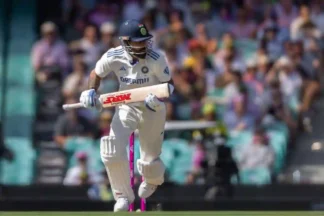 Virat Kohli fever in Ranji Trophy, 2km-long queue as fans wait from 3 AM in Delhi