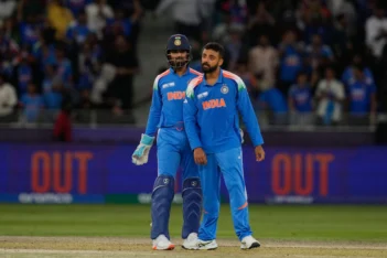 Ashwin asks Rohit Sharma to hand new ball to Varun Chakravarthy, predicts mouth-watering contest with Head