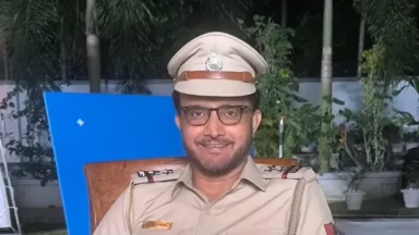 Sourav Ganguly dons new hat, to make a cameo in Netflix Khaare 2
