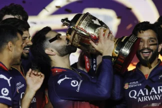 RCB Victory Parade Updates: Stampede outside M Chinnaswamy Stadium, bus parade cancelled