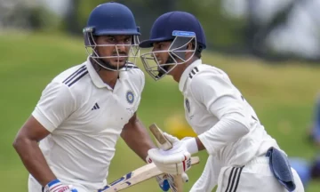 Who is BCCI helping by rolling out flat pitches in Duleep Trophy?