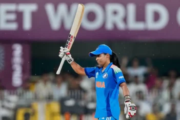 Watch: Amanjot Kaur takes fumbling catch as India grabs maiden World Cup trophy