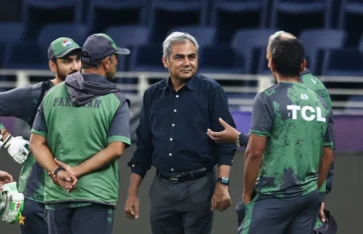 Team India refuse to accept trophy from ACC chief Mohsin Naqvi, delaying Asia Cup presentation by 45 mins