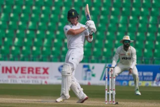 South Africa batters get reality check before India series, as Pakistan spinners wreak havoc in Lahore