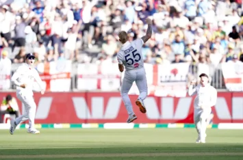 Ashes 2025-26 highlights, day 1: After Mitchell Starc heroics, Ben Stokes hands advantage to England