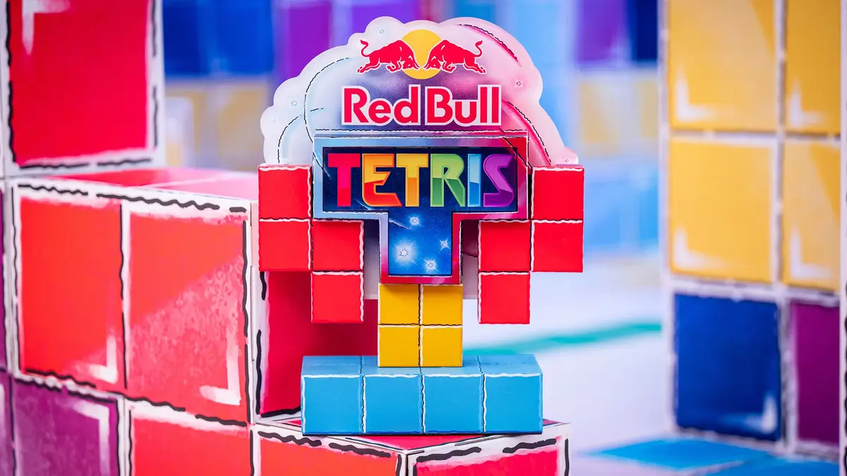 Eve EvesyLive Wins Red Bull Tetris UK Finals 2025