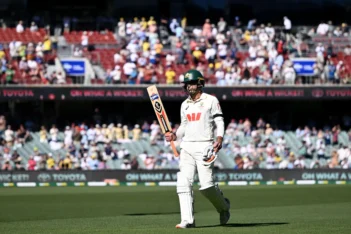 Englands review reinstated after Alex Carey DRS blunder in Ashes 3rd Test