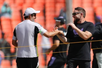 Alastair Cook cooks Gambhir & McCullum during Ashes debate