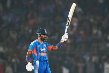 Hardik Pandya smashes 25-ball fifty on return from injury, saves India in Cuttack