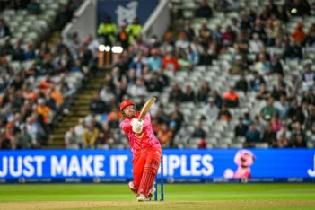 Jonny Bairstow & England Lions team stranded in Dubai, call out for help